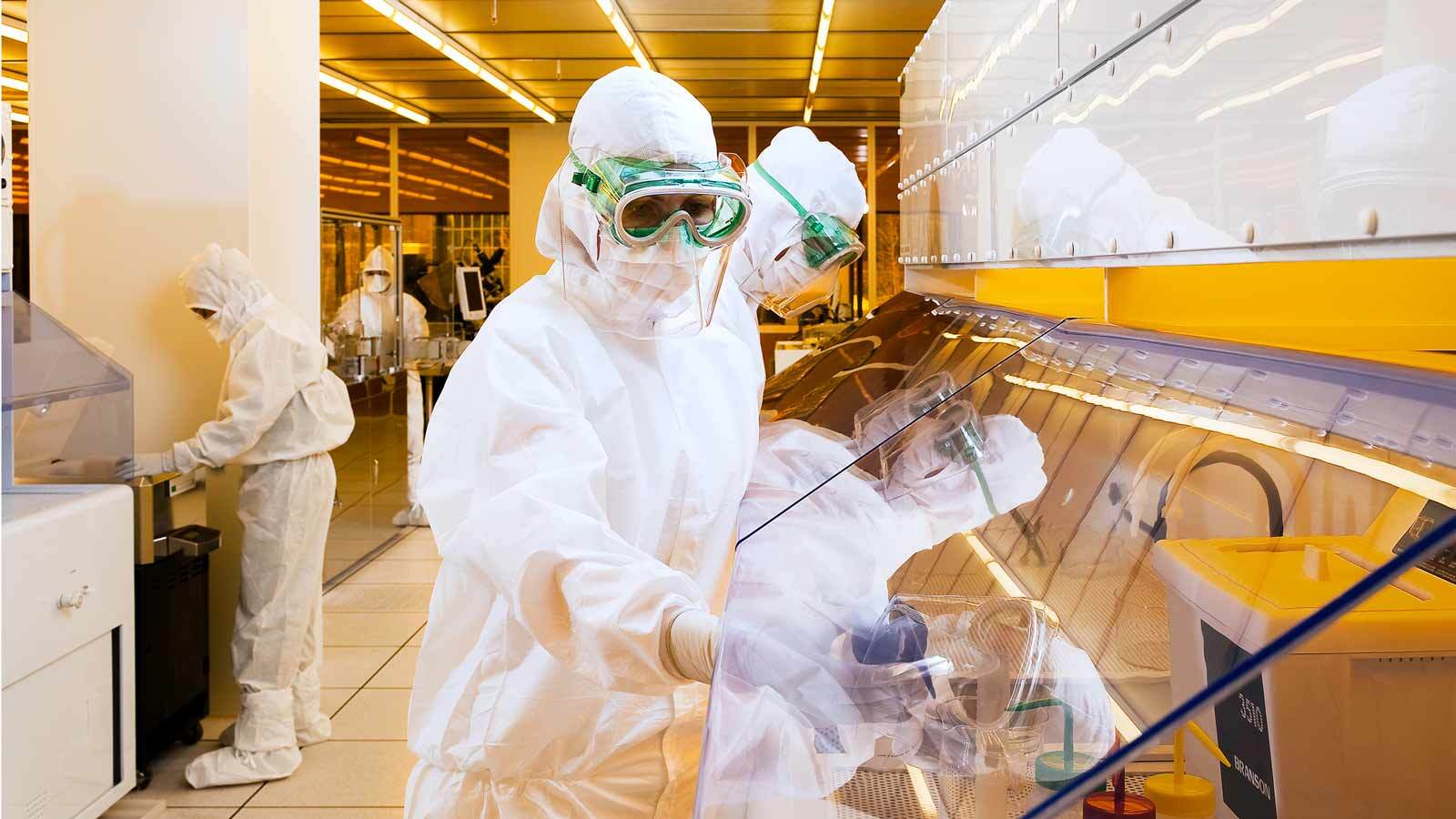 Basic Cleanroom Gowning Procedures